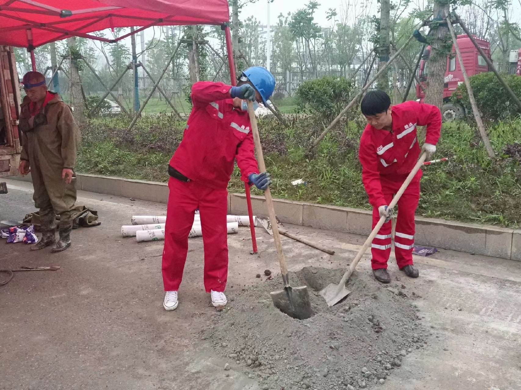 平定管道疏通哪家好】及时进行市政管道清淤
