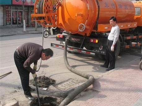 平定清掏化粪池，健康生活从这里开始